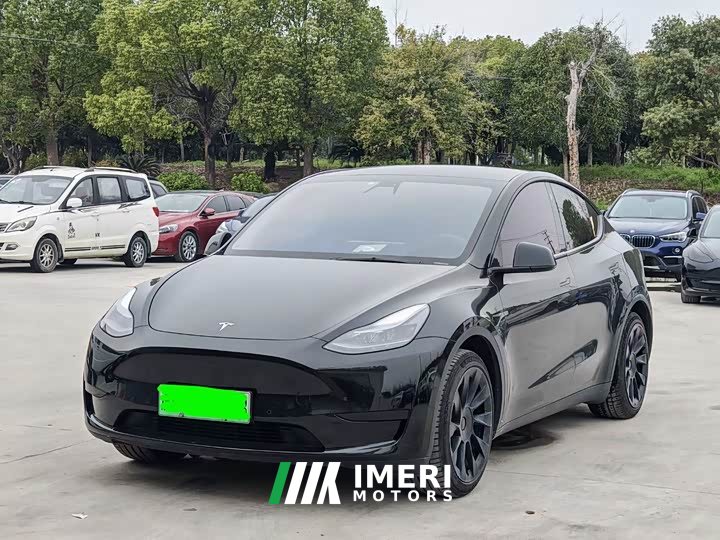 Tesla Model Y standard range rear-wheel drive version