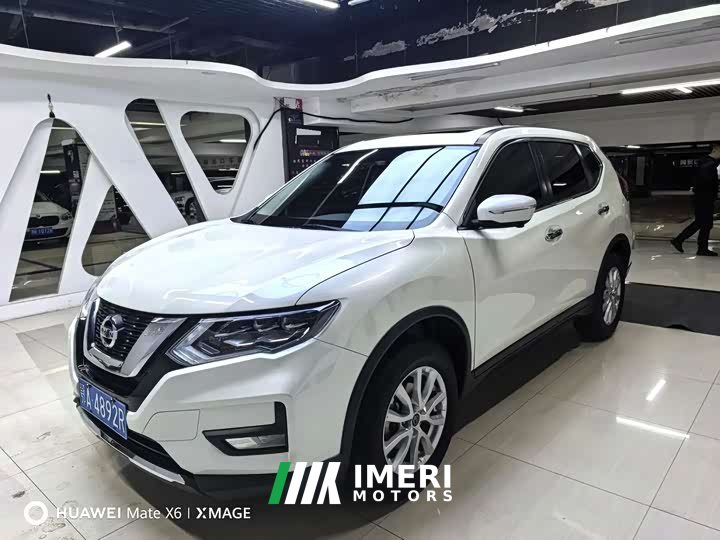 Nissan X-Trail Classic 2.0L 2WD Intelligent Link Premium Edition