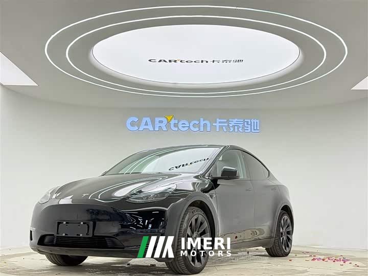 Tesla Model Y long-range all-wheel drive version 3D7