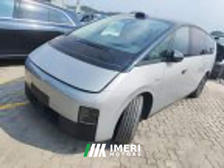 Li Auto Ideal MEGA Ultra