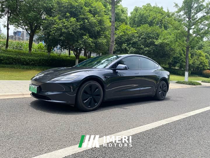 Tesla Model 3 2023 rear-wheel drive version