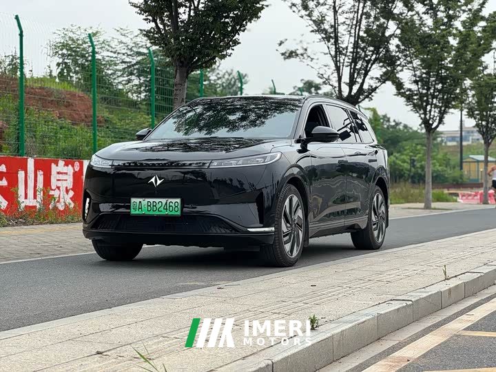Lynk & Co eπ008 636Ultra pure electric version 5 seats