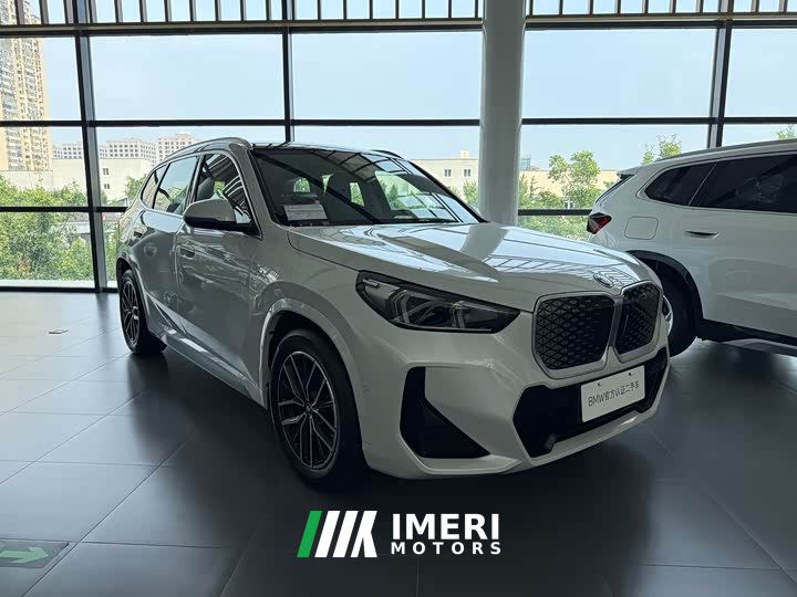 BMW iX1 eDrive25L M Sports Package