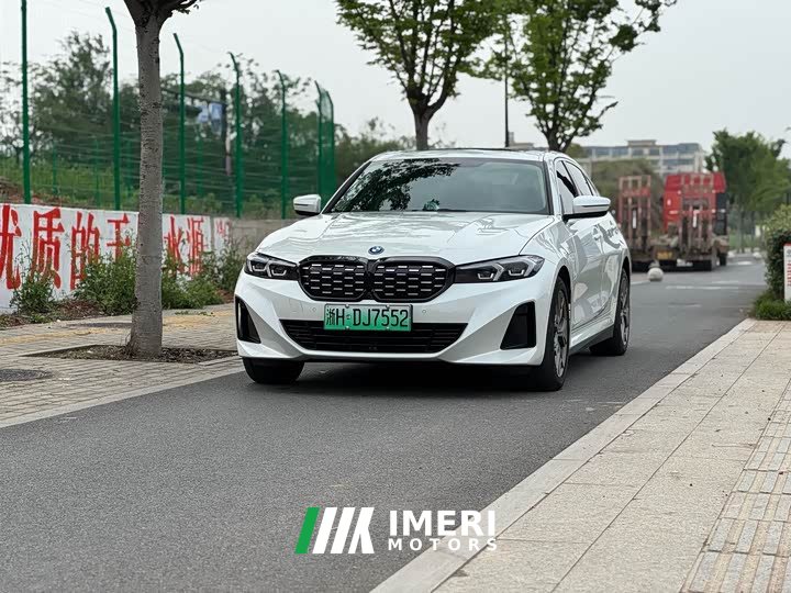 BMW i3 2022 eDrive 35 L
