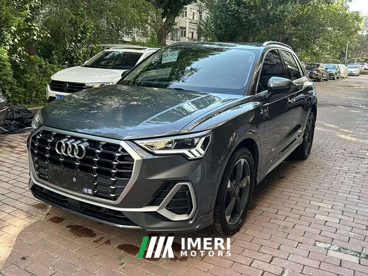 Audi Q3 35 TFSI Fashionable and Dynamic (1.4T)