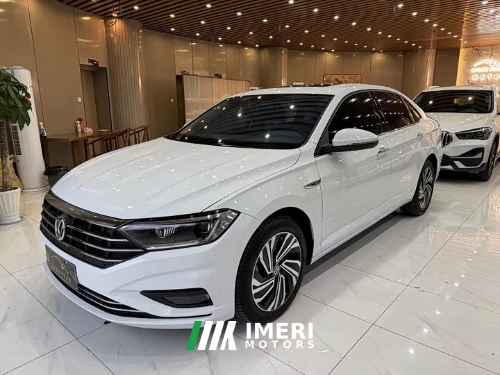 Volkswagen Sagitar 280TSI DSG transcendent version
