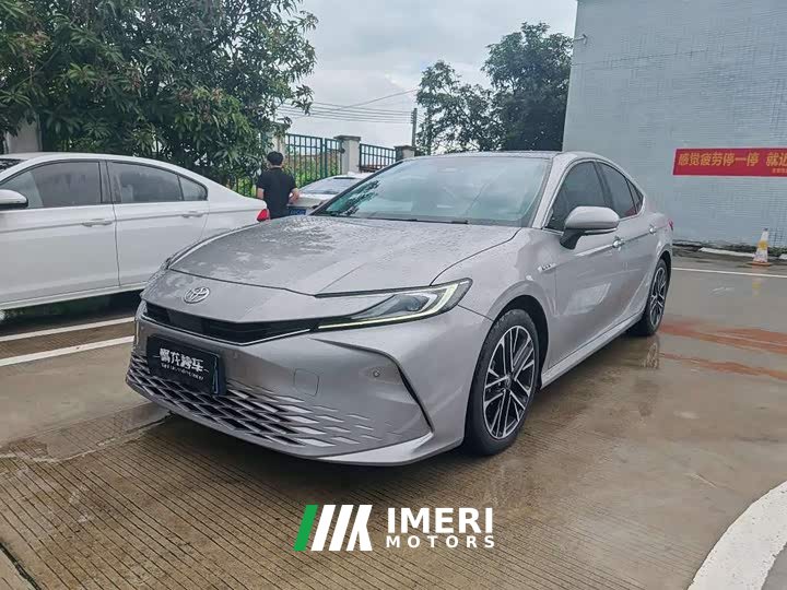 Toyota Camry Hybrid 2.0HG Premium Edition