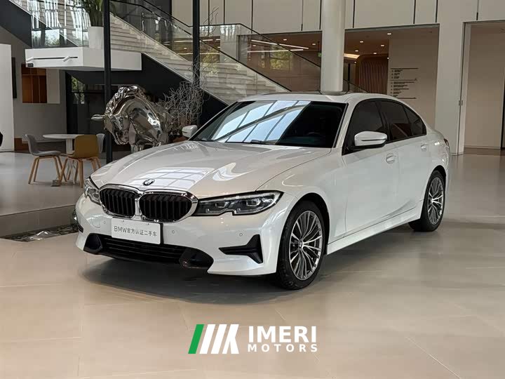 BMW 3 Series facelift 320i sports package