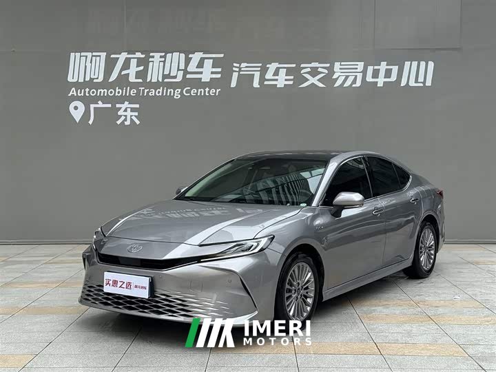 Toyota Camry Hybrid 2.0HG Premium Edition
