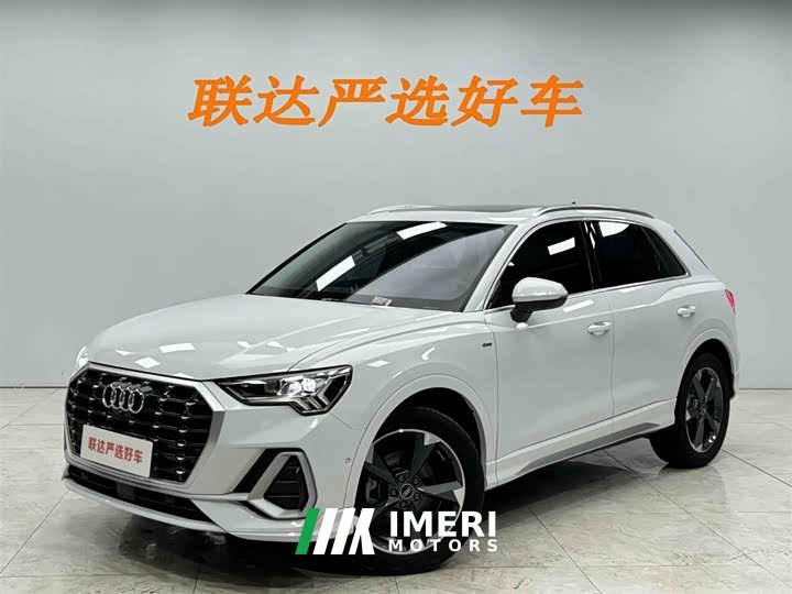 Audi Q3 35 TFSI Fashionable and Dynamic (1.4T)