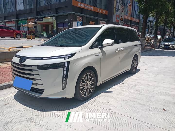 Trumpchi E8 PHEV 150km MAX