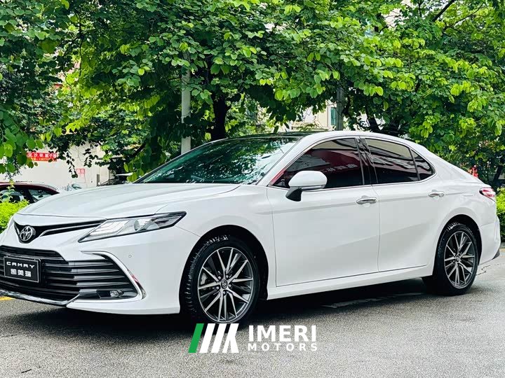 Toyota Camry 2021 2.5G Deluxe Edition