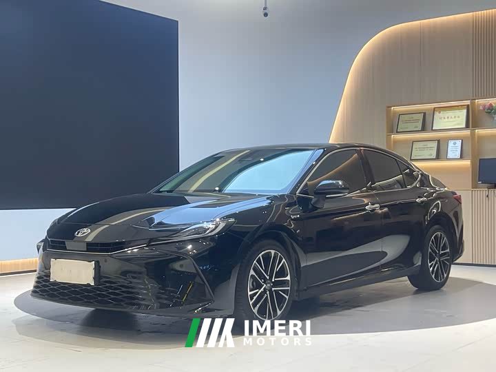 Toyota Camry Hybrid 2.0HG Premium Edition