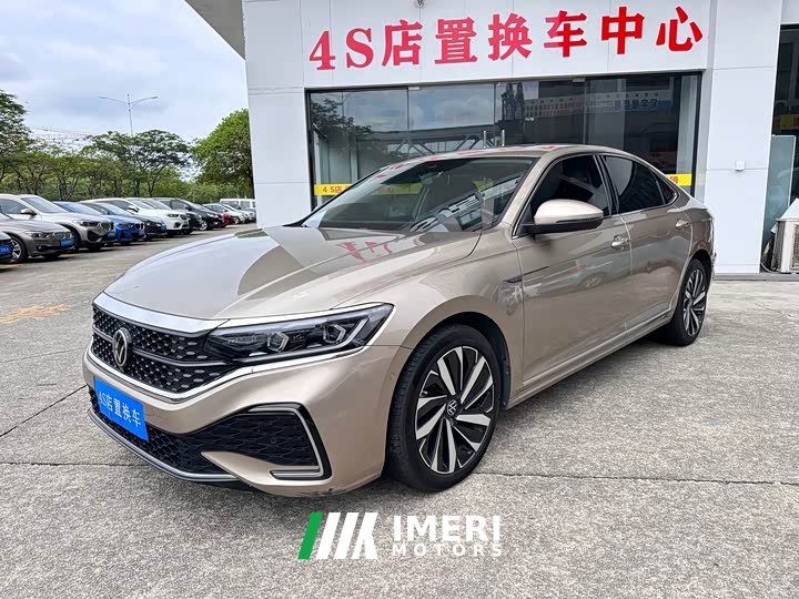 Volkswagen Passat 2023 330TSI Luxury Edition