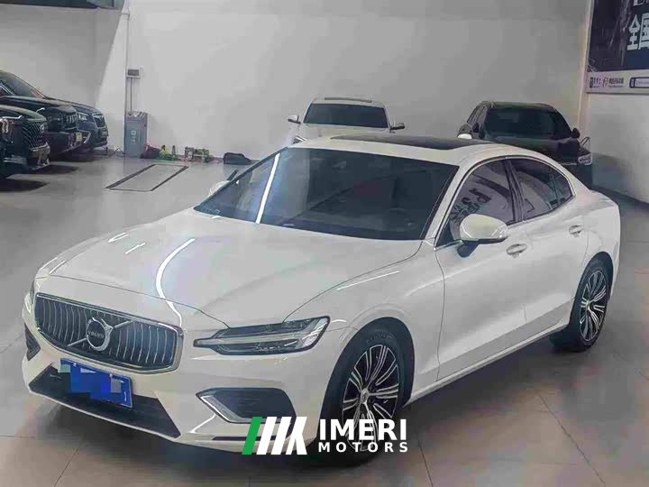 Volvo S60 2022 B4 Zhiyuan Luxury Edition