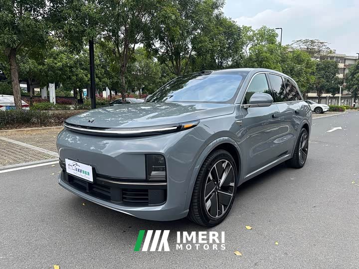 Li Auto Ideal L8 Ultra smart refresh version
