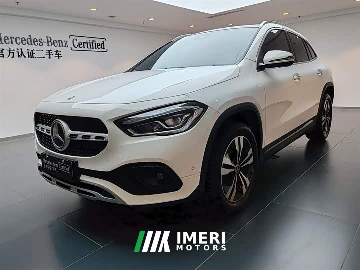Mercedes-Benz GLA 220