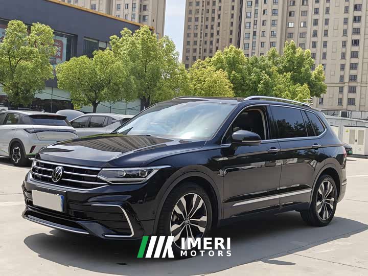 Volkswagen Tiguan L 330TSI automatic two-wheel drive R-Line version