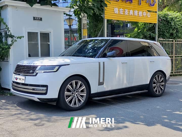 Land Rover Range Rover 2024 3.0 L6 400PS Extended Edition, seven seats