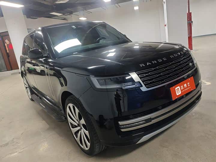 Range Rover 2025 model 3.0 L6 400PS Shengshi extended version 