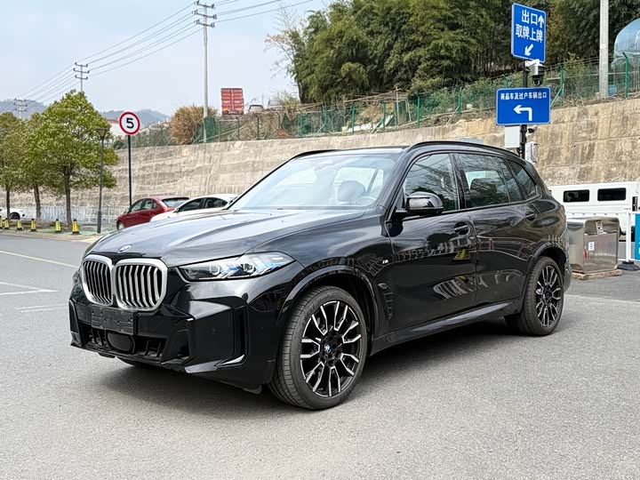 BMW X5 2025 xDrive40Li M Sport Night Package
