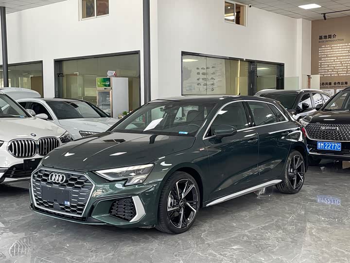 Audi A3 2022 Sportback 35 TFSI stylish and sporty