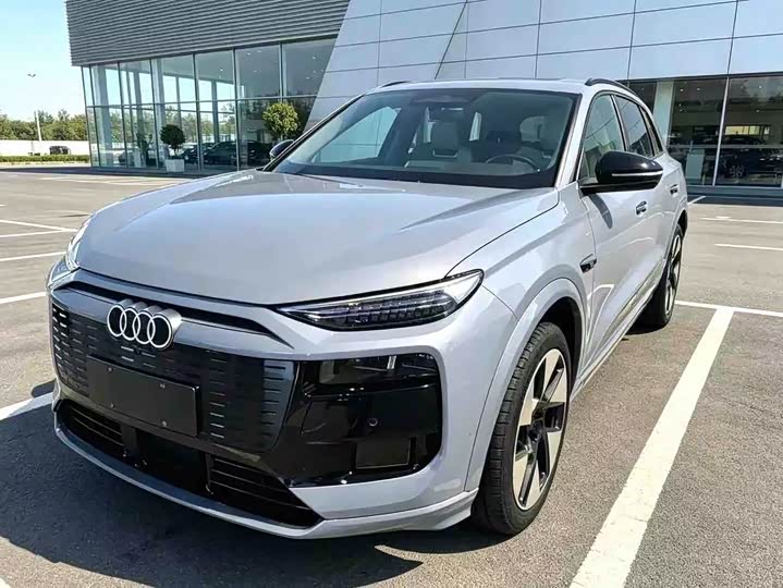 Audi Q6L e-tron 2026 first pilot version