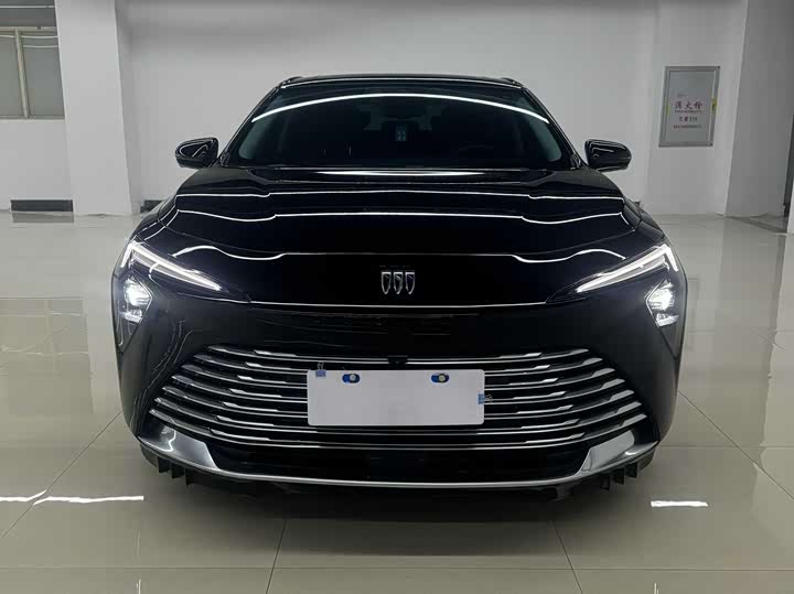 LaCrosse 2025 28T Platinum Edition