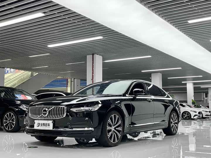 Volvo S90 2025 B5 Zhiyuan Luxury Edition