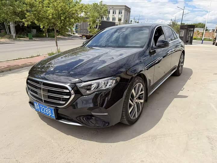 Mercedes-Benz E-Class 2024 E 300 L Fashion Model