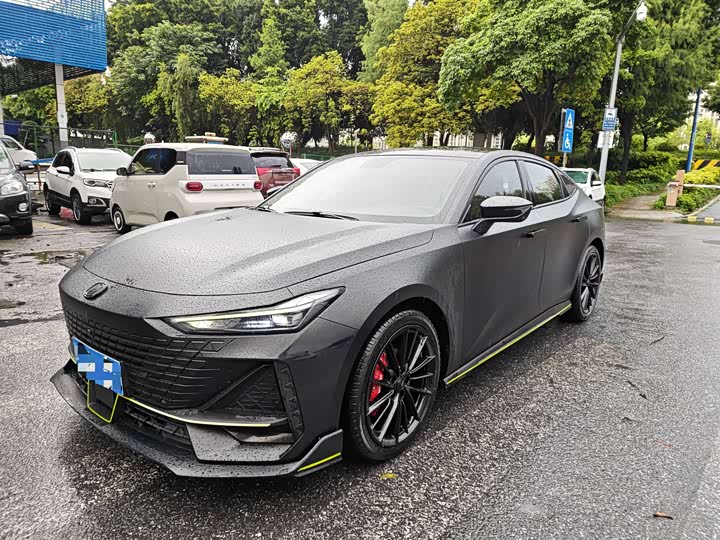 Changan UNI-V 2022 1.5T sports version