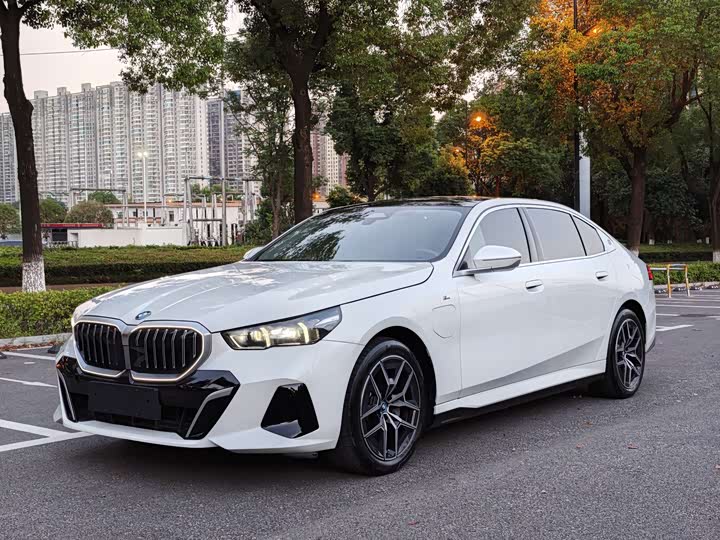 BMW i5 2024 eDrive 35L Exclusive M Sports Package