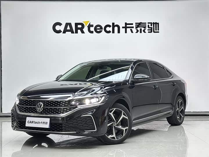 Passat 2025 Outstanding Model 330TSI Starry Sky Elite Edition