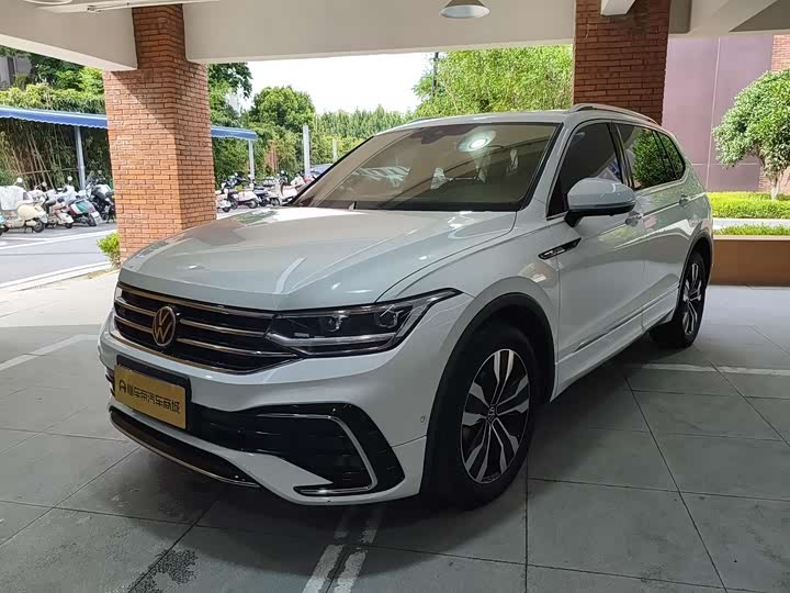 Tiguan L 2023 380TSI automatic four-wheel drive R-Line version 7 seats
