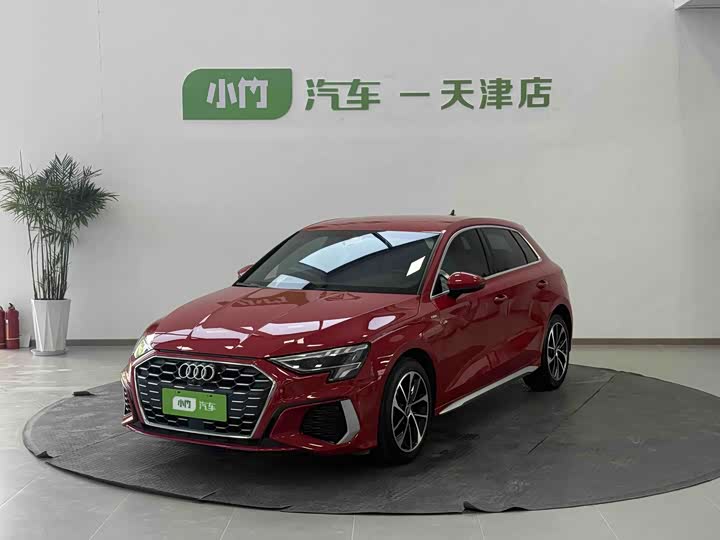 Audi A3 2022 Sportback 35 TFSI aggressive sports model