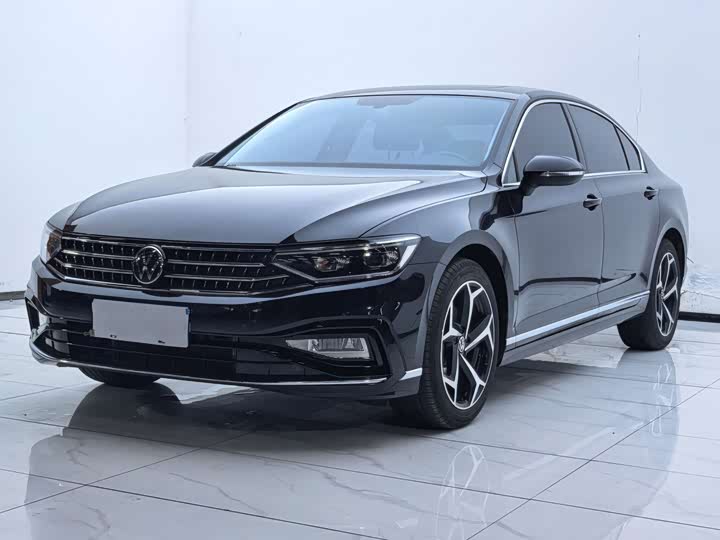 Magotan 2025 Facelift Zhongxiang Edition 280TSI DSG Luxury
