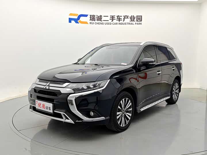 Outlander 2021 2.4L four-wheel drive exclusive version 7 seats