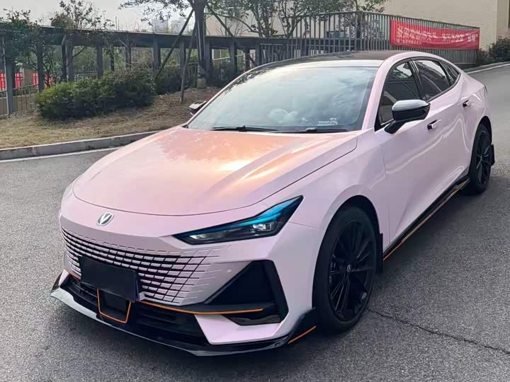 Changan UNI-V 2023 1.5T premium model