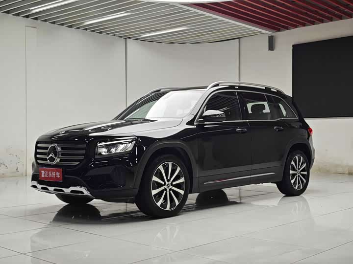 Mercedes-Benz GLB 2024 GLB 220 Fashion Model