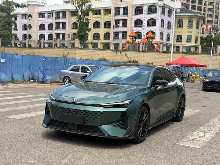 Changan UNI-V 2024 1.5T noble sports model
