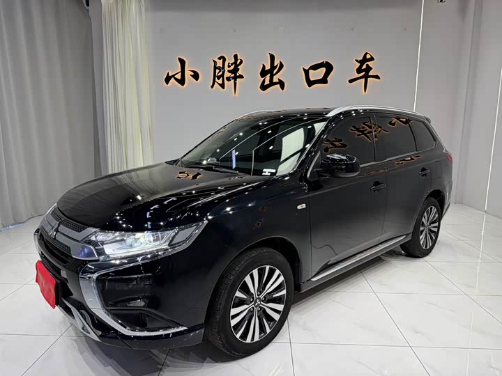 Outlander 2021 facelift 2.0L 2WD smooth version 5 seats