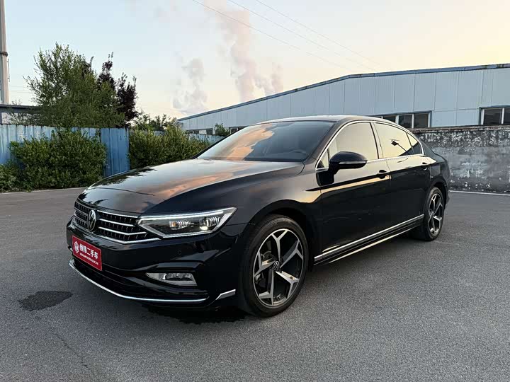 Magotan 2025 model 330TSI DSG luxury model