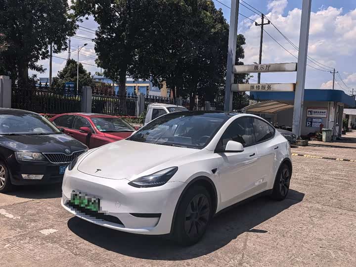 Model Y 2024 rear-wheel drive version