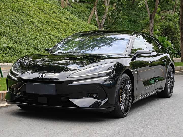 Denza Z9GT 2024 1100 four-wheel drive Ultra version