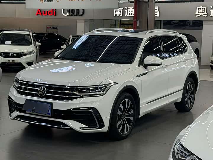 Tiguan L 2022 330TSI automatic two-wheel drive R-Line version