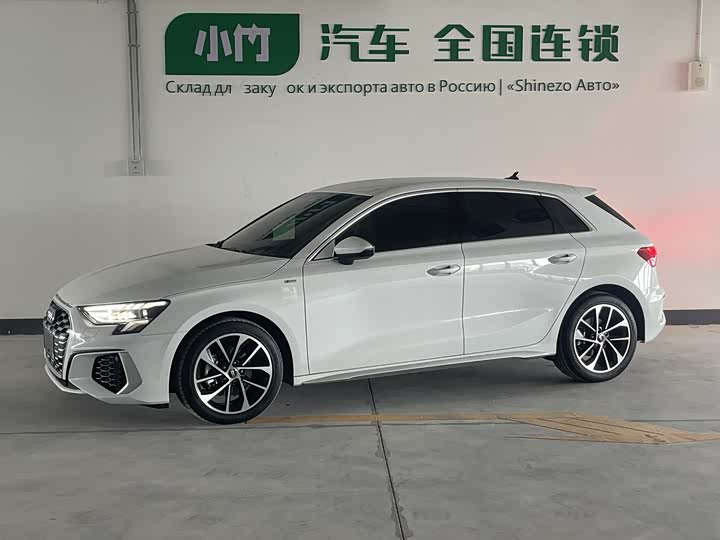 Audi A3 2023 facelift Sportback 35 TFSI aggressive and sporty