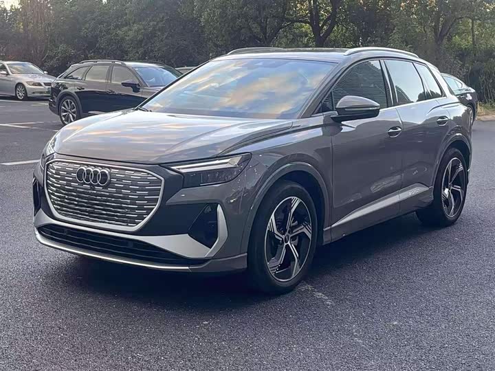 Audi Q4 e-tron 2024 40 e-tron Creative Edition