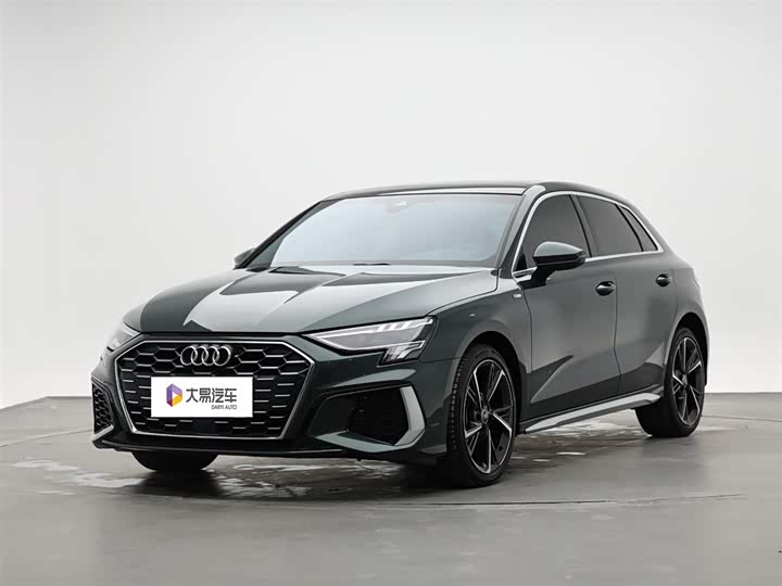 Audi A3 2022 Sportback 35 TFSI stylish and sporty