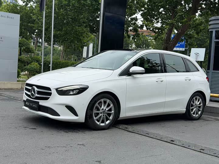 Mercedes-Benz B-Class 2021 B 200 Fashion Model