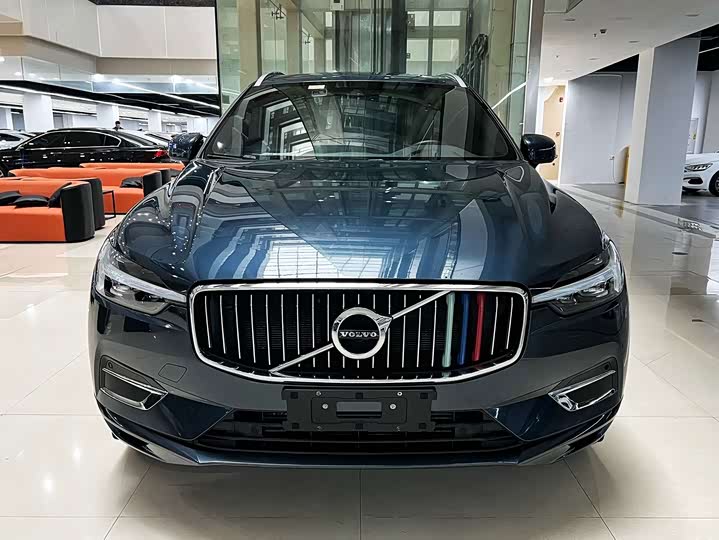 Volvo XC60 2021 T5 four-wheel drive Zhiyi Luxury Edition